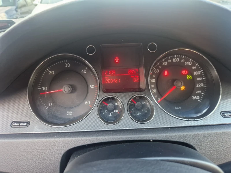 VW Passat 2.0TDI 140PS.SEDAN ITALIA , снимка 15 - Автомобили и джипове - 50670470