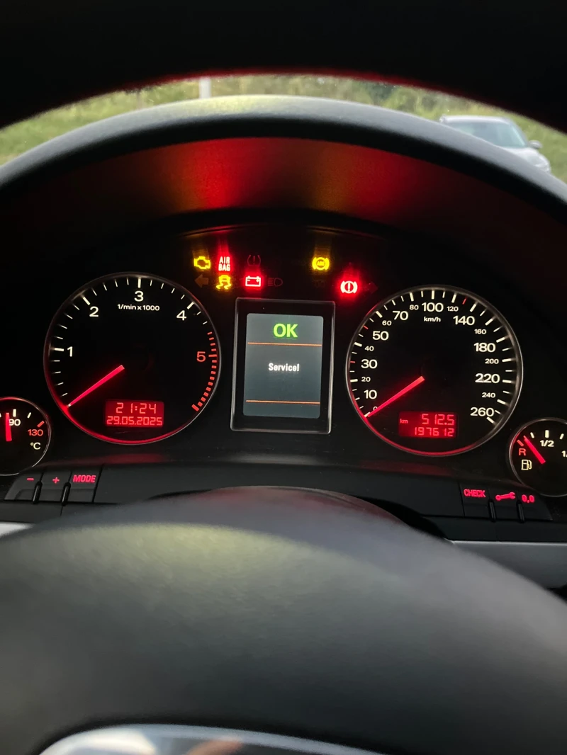 Audi A4, снимка 8 - Автомобили и джипове - 52734029