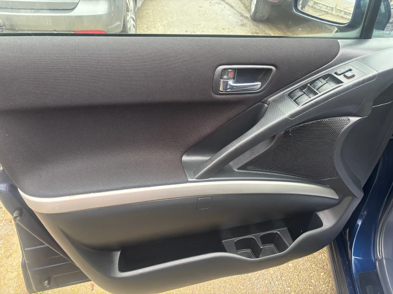 Toyota Corolla verso 2008+ 2.2TDI+ 136кс+ ФЕЙС+ З.ГУМИ, снимка 8 - Автомобили и джипове - 52826408