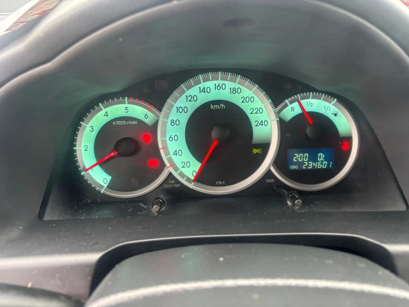 Toyota Corolla verso 2008+ 2.2TDI+ 136кс+ ФЕЙС+ З.ГУМИ, снимка 9 - Автомобили и джипове - 52826408