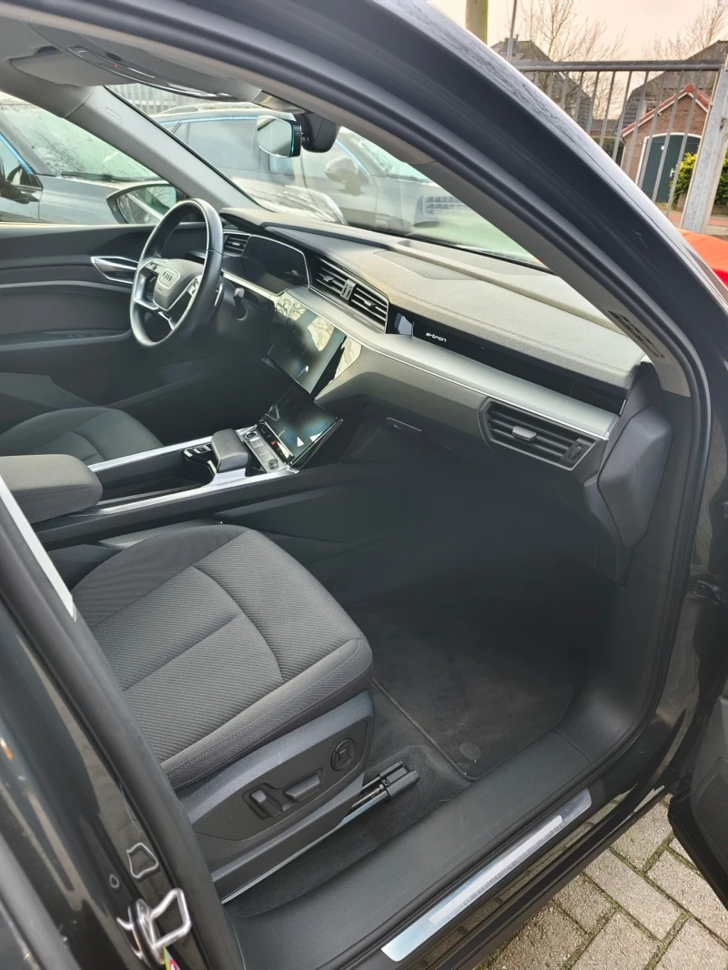 Audi E-Tron Sportback, 55 Quattro, 95kWh, в Гаранция., снимка 4 - Автомобили и джипове - 52881020