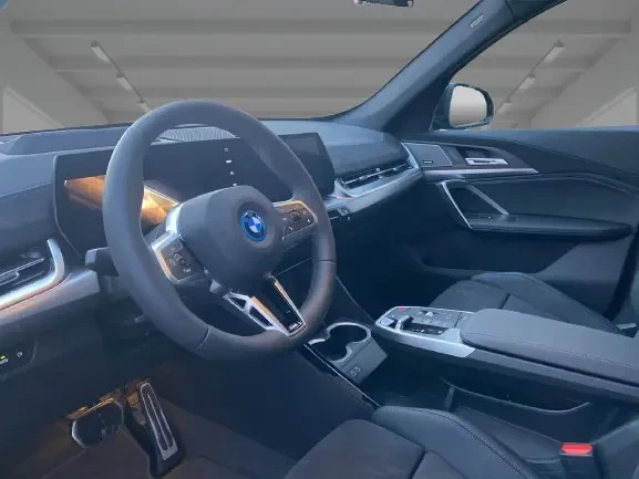 BMW iX1 eDrive20 = M-Sport = Гаранция, снимка 7 - Автомобили и джипове - 53915509