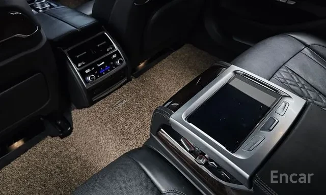 BMW 730 Ld * XDRIVE * ОБДУХВАНЕ * TV * 360 * HEAD UP * , снимка 14 - Автомобили и джипове - 56160742