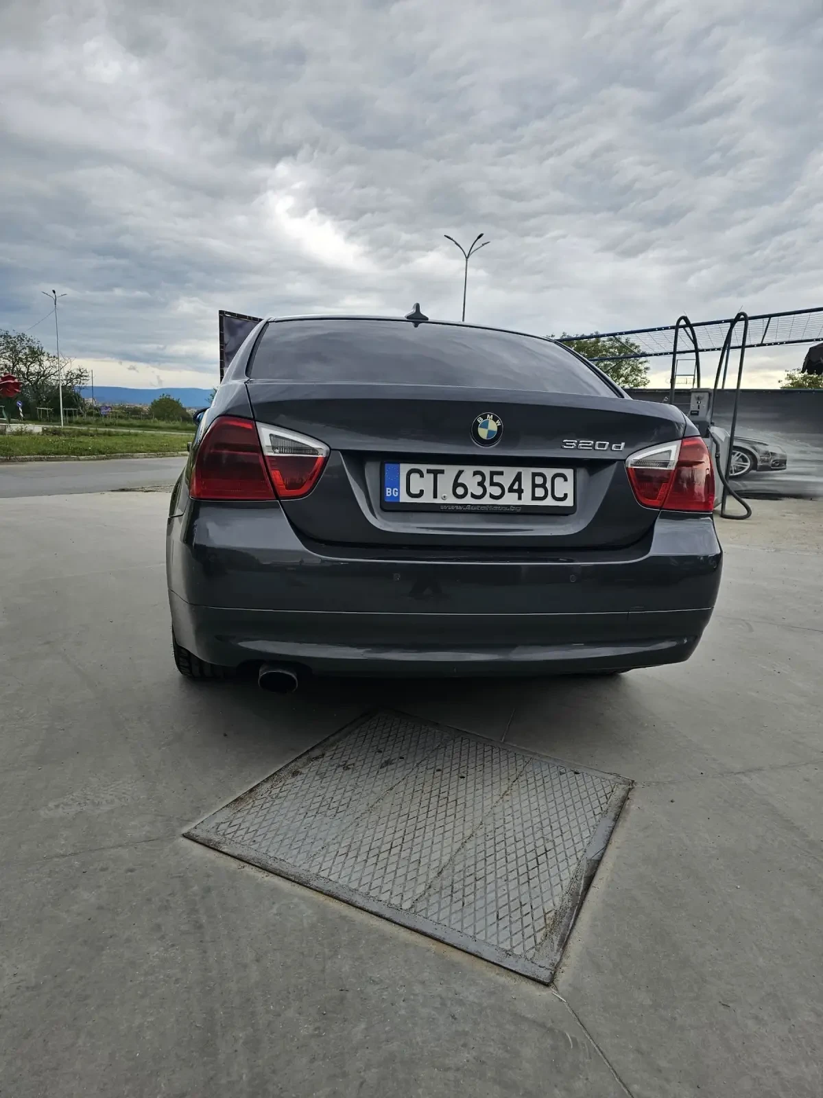 BMW 320  - изображение 4