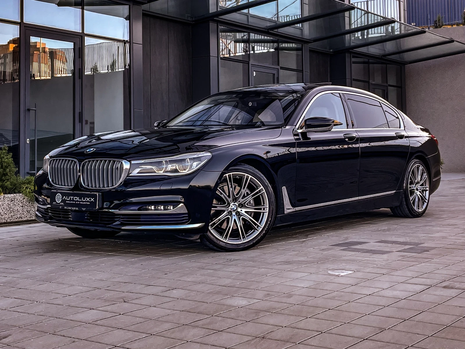 BMW 740 Ld/INDIVIDUAL/SkyLounge/B&W/NIGHT/360/EXECUTIVE - изображение 3