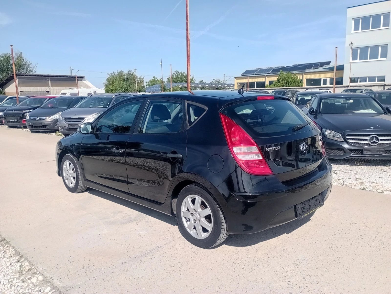Hyundai I30 1.4, ФЕЙС, сервизна книжка  - изображение 6