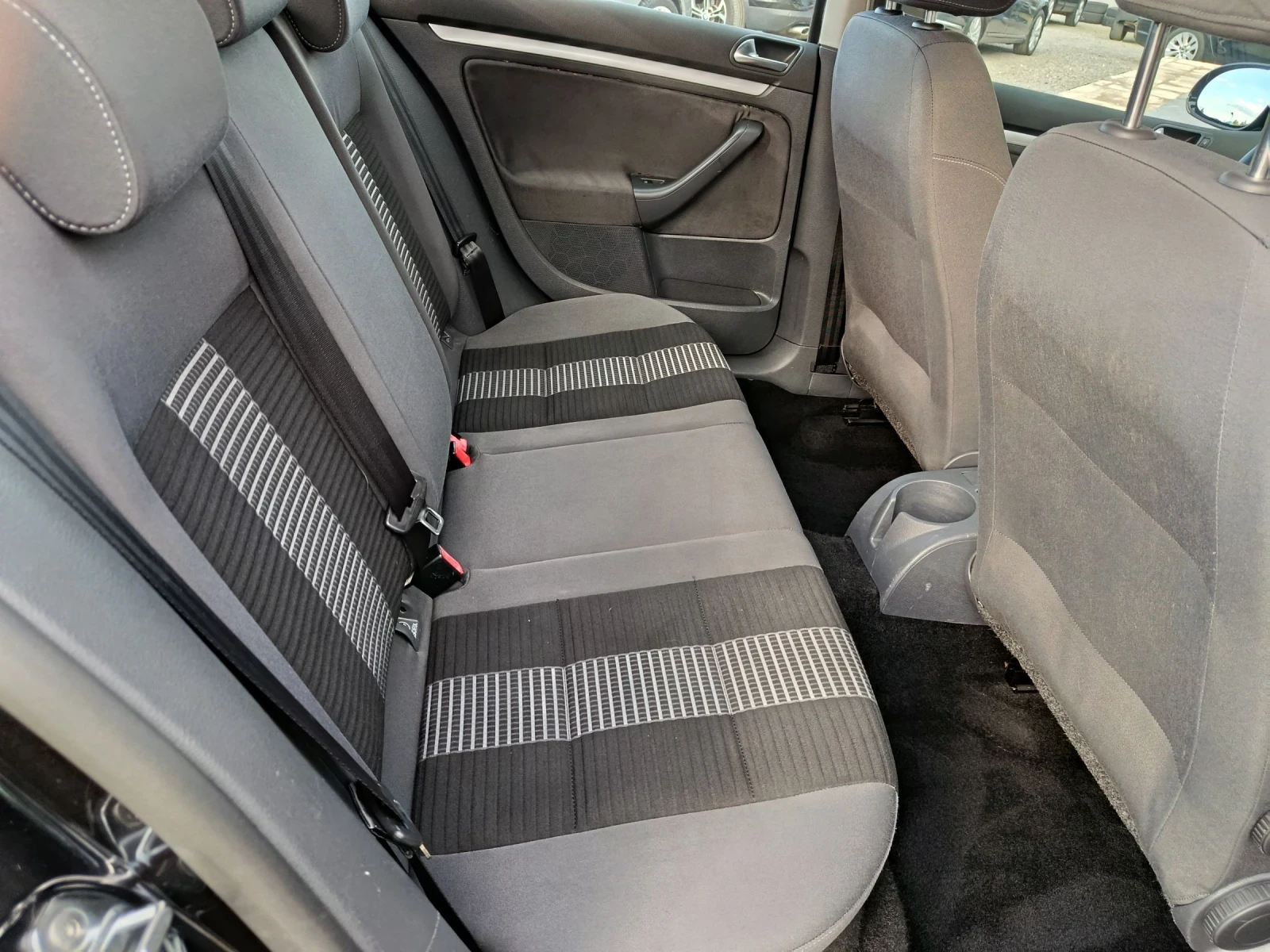 VW Golf 1.6I ГАЗ 102кс. - изображение 8
