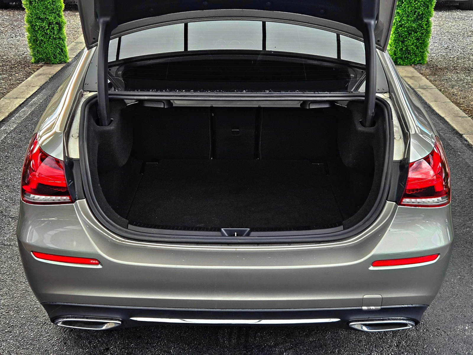 Mercedes-Benz A 220 AMG/DIGITAL/CAMERA/PANO/ПОДГРЕВ/CAR PLAY/AMBIENT - изображение 8