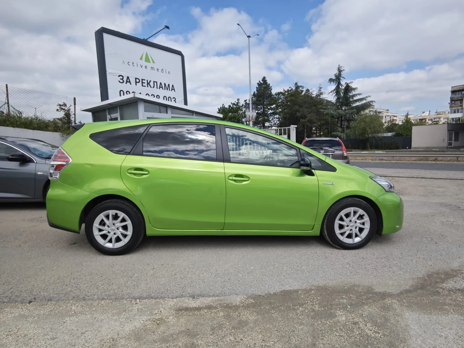 Toyota Prius PLUS* HYBRID* ОТЛИЧЕН* , снимка 4 - Автомобили и джипове - 54537677