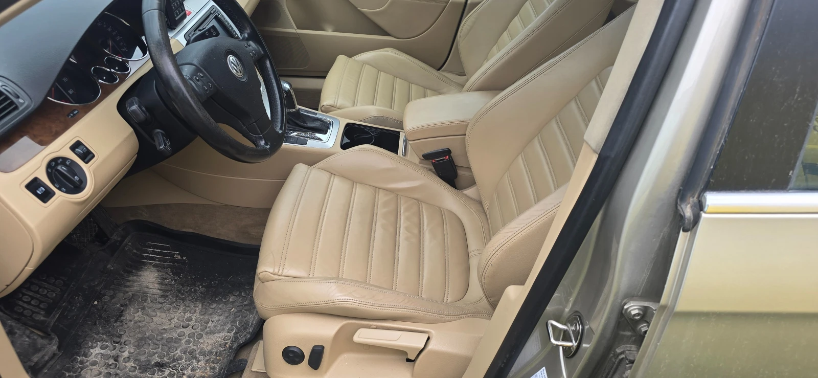 VW Passat 3.2 FSI 4 Motion , снимка 7 - Автомобили и джипове - 54583793