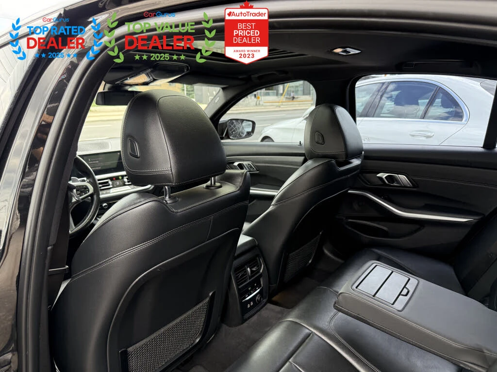 BMW 330 i xDrive !!УНИКАТ!!, снимка 8 - Автомобили и джипове - 54914569