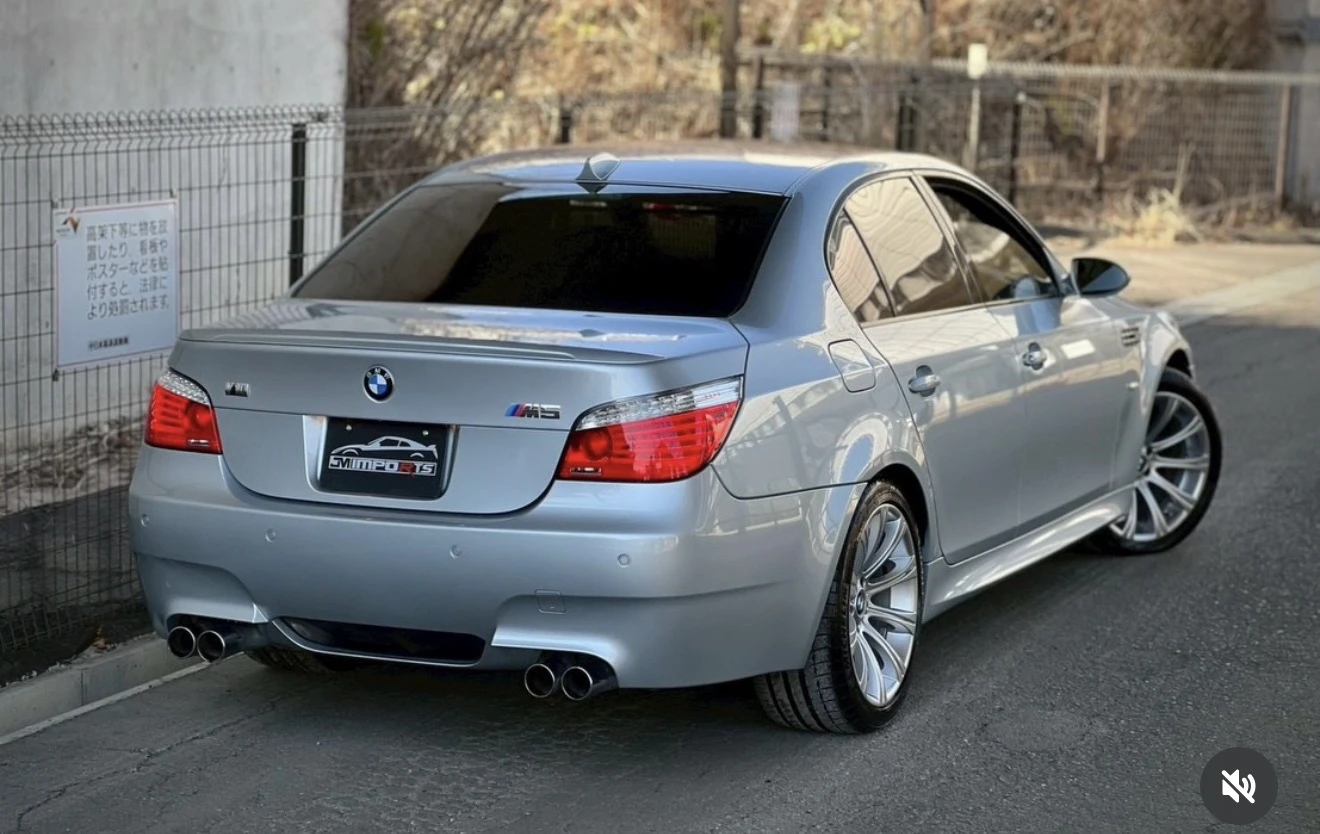 BMW M5 РЪЧНИ СКОРОСТИ 507.кс обслужена от до с фактури. , снимка 4 - Автомобили и джипове - 55120105