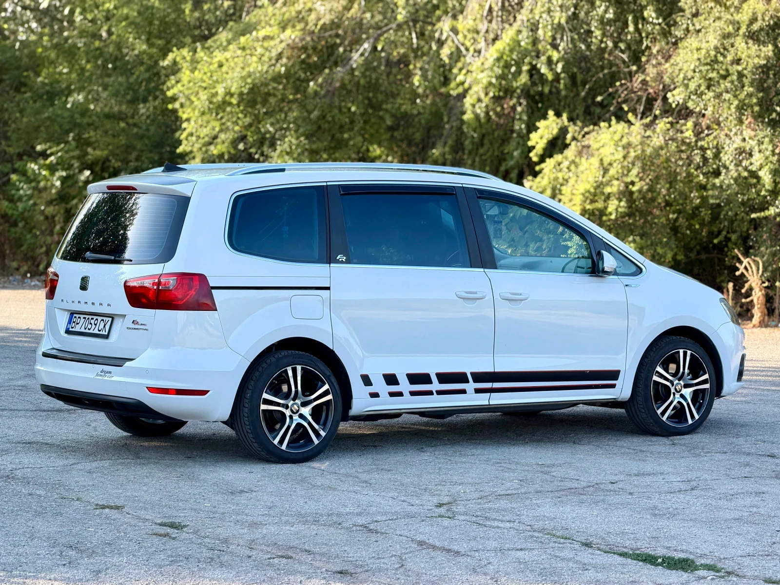 Seat Alhambra 2.0 TDI, снимка 5 - Автомобили и джипове - 56154258