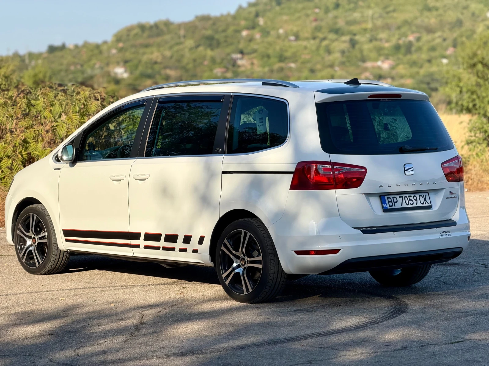 Seat Alhambra 2.0 TDI, снимка 6 - Автомобили и джипове - 56154258