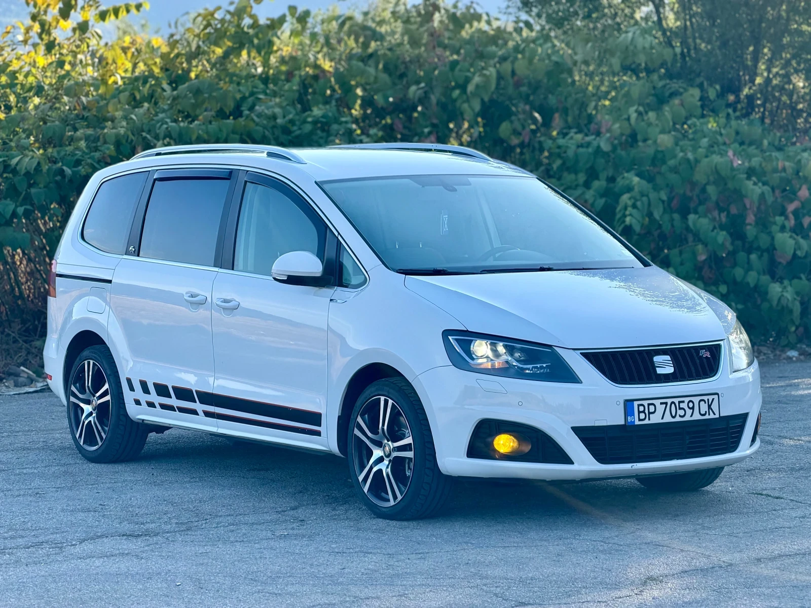 Seat Alhambra 2.0 TDI, снимка 3 - Автомобили и джипове - 56154258