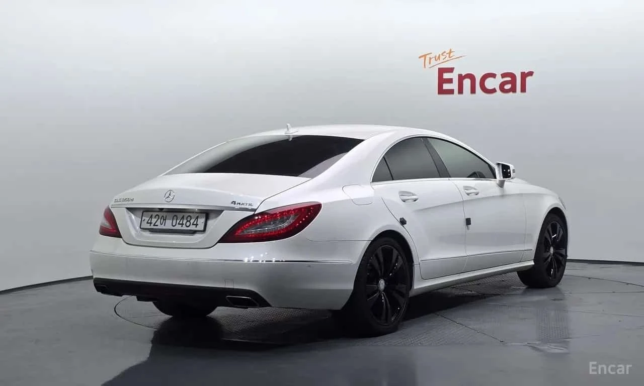 Mercedes-Benz CLS 350 d * 4MATIC * AMG * Face * Обдухване * 360 * , снимка 2 - Автомобили и джипове - 56248875