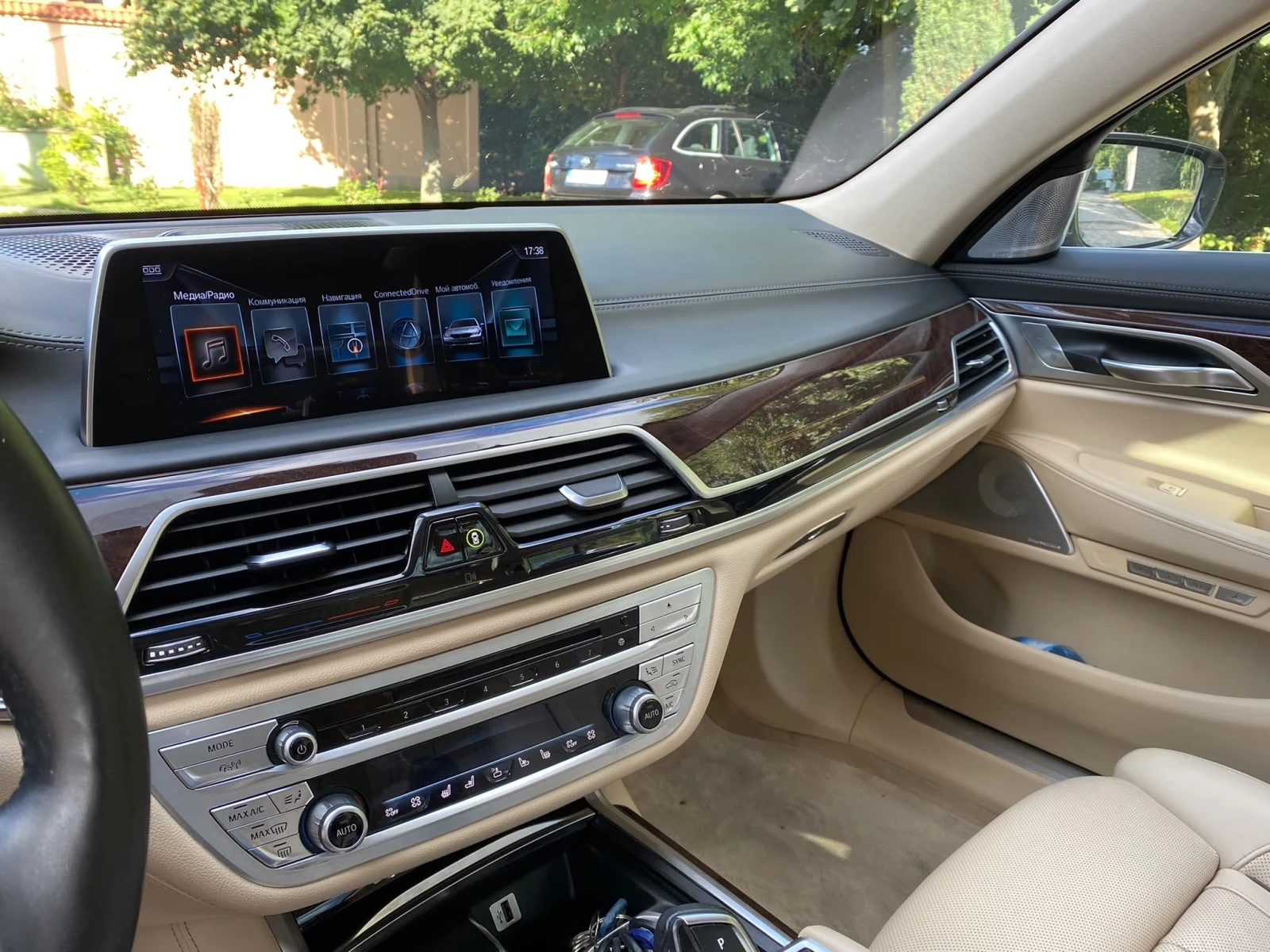 BMW 750, снимка 14 - Автомобили и джипове - 56535833