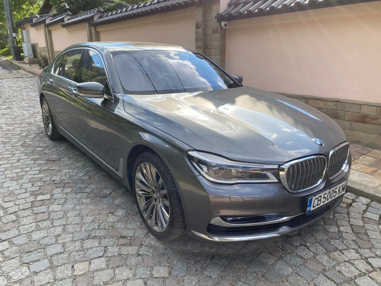 BMW 750, снимка 2 - Автомобили и джипове - 56535833