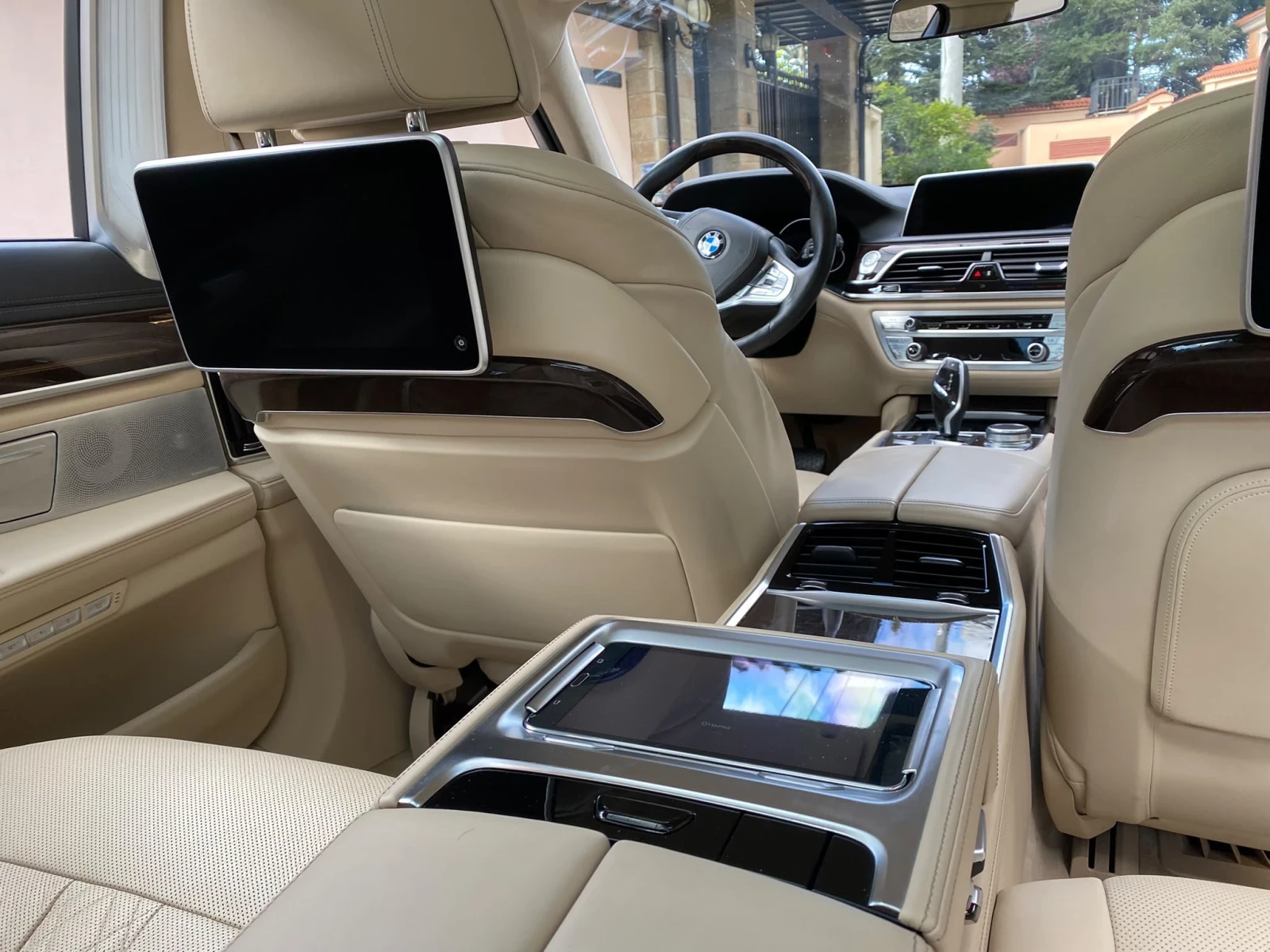 BMW 750, снимка 7 - Автомобили и джипове - 56535833