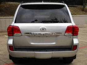 Toyota Land cruiser 5.7 * 7 Места * Черен Салон * Камера * Без Ръжда *, снимка 5