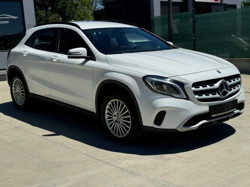 Mercedes-Benz GLA 200 FACELIFT / 2019г. / CARBON / KAMERA / KEY LESS GO, снимка 3 - Автомобили и джипове - 45954082