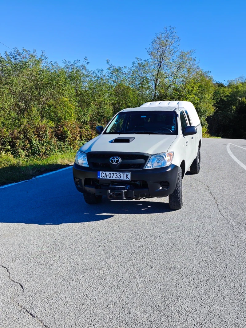 Toyota Hilux, снимка 2 - Автомобили и джипове - 48374941