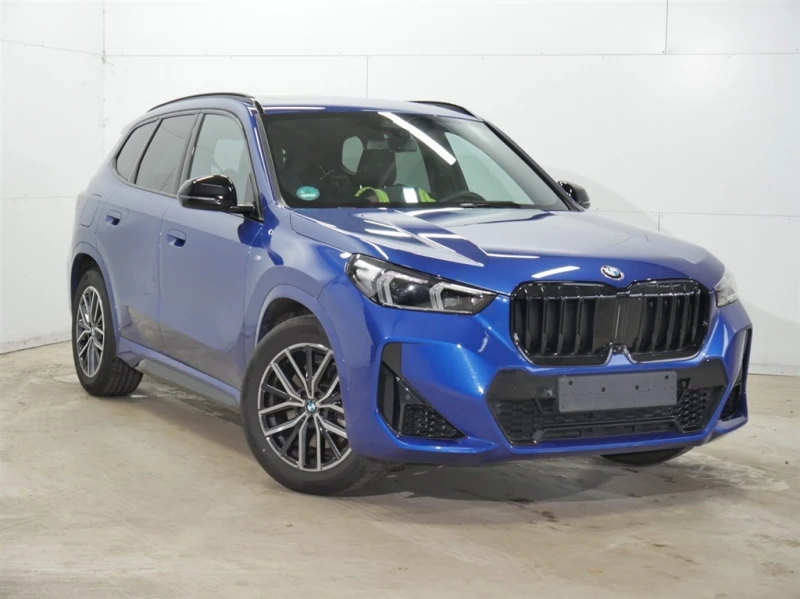 BMW X1 xDrive23i, снимка 3 - Автомобили и джипове - 48414826