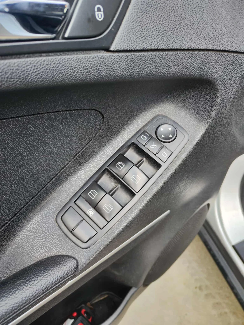 Mercedes-Benz ML 320, снимка 4 - Автомобили и джипове - 52504206