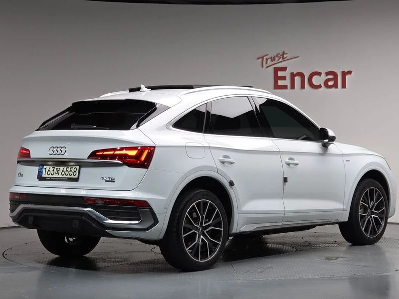 Audi Q5 40 TDI Quattro Sportback Premium| 190к.с.| ВКЛ.ТЕХ