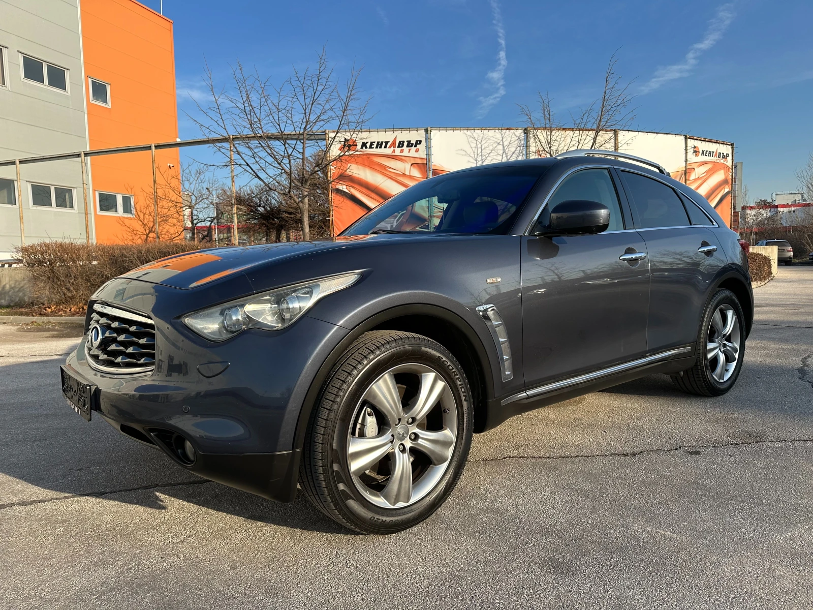 Infiniti Fx 37 3.7i 320 к.с. - [1] 