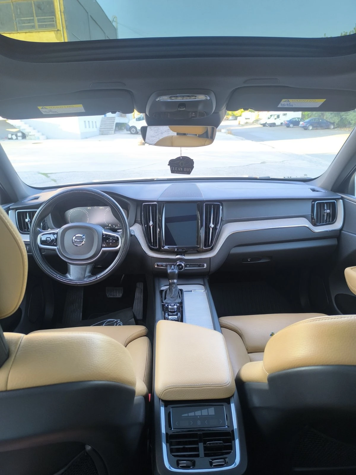 Volvo XC60 T6 - изображение 8