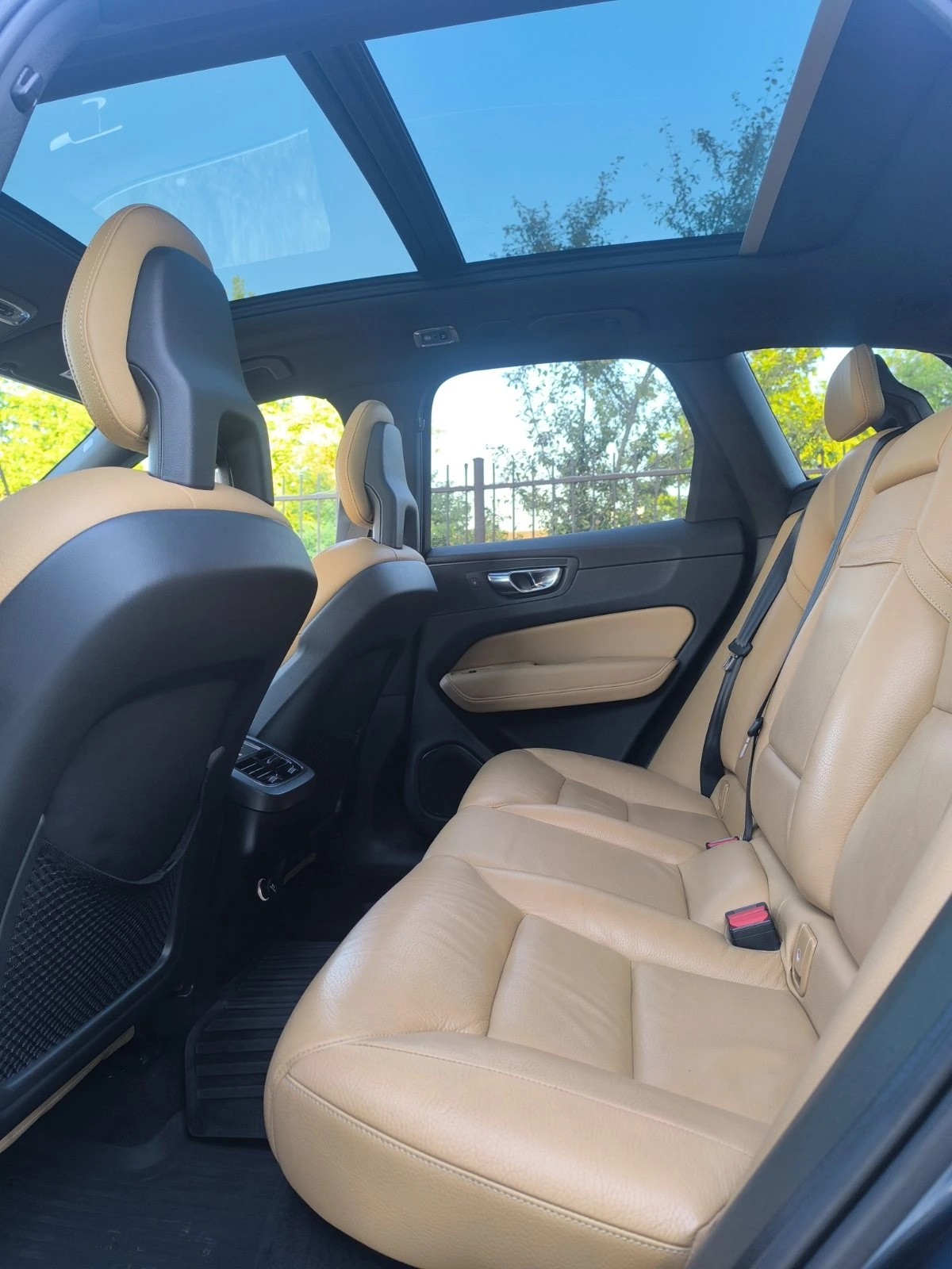 Volvo XC60 T6 - изображение 9