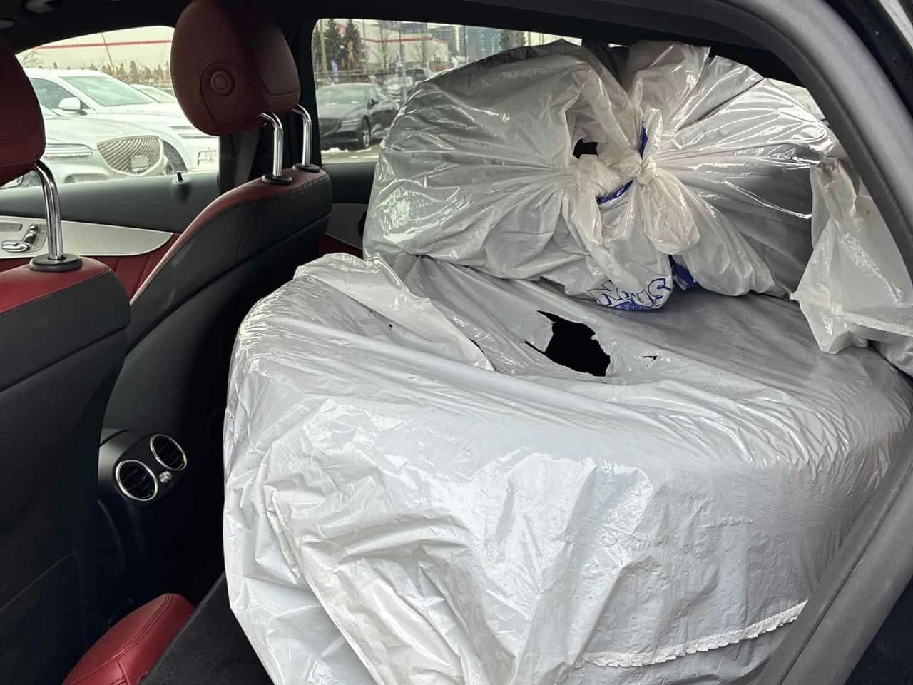 Mercedes-Benz GLC 300 COUPE/CARFAX/ПАНОРАМА/ВТОРИ ГУМИ, снимка 12 - Автомобили и джипове - 53934350