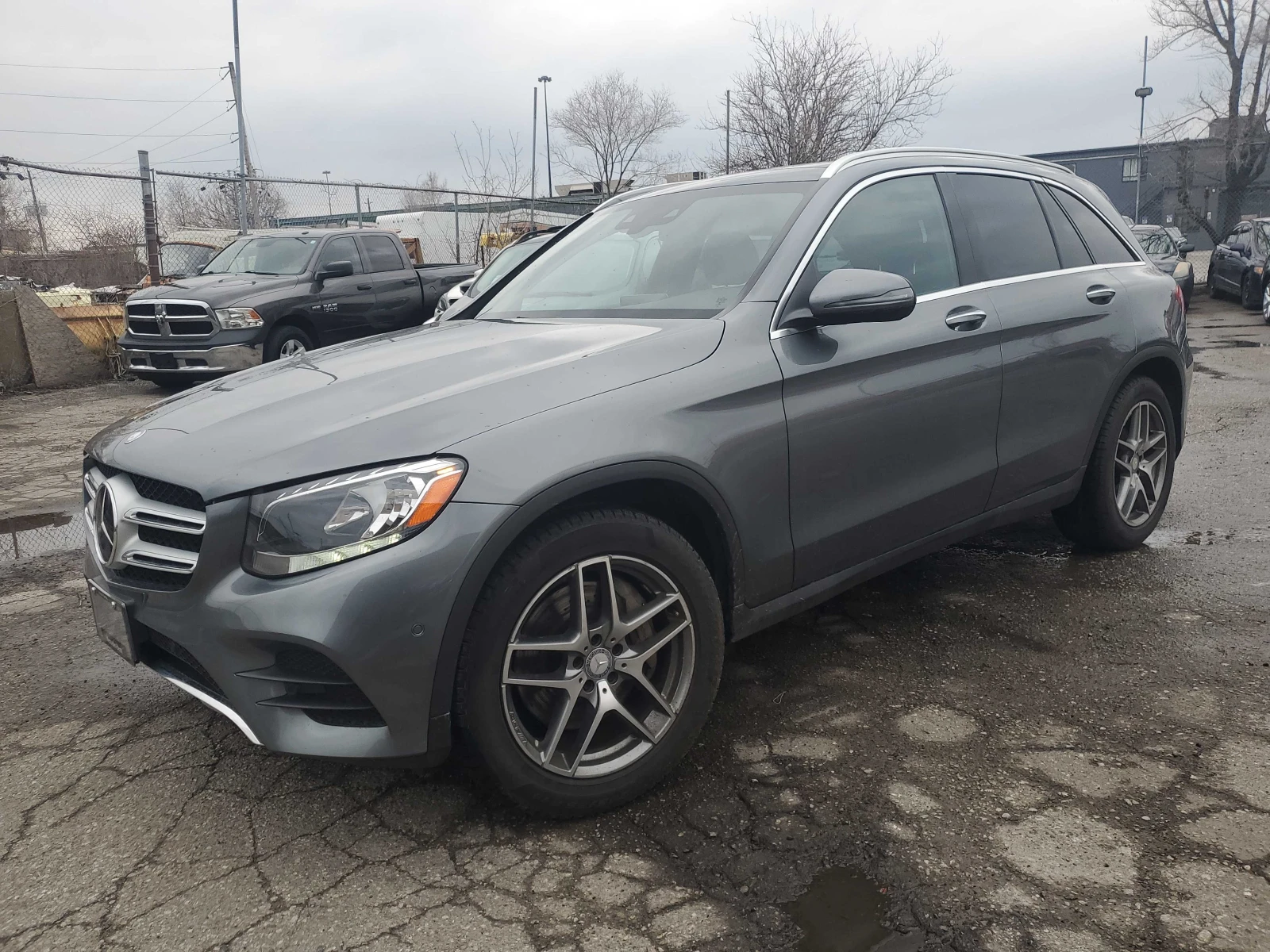 Mercedes-Benz GLC 300 AMG* PACK* BURMESTER* ПОДГРЕВ* КАМЕРА* КЕЙЛЕС* 