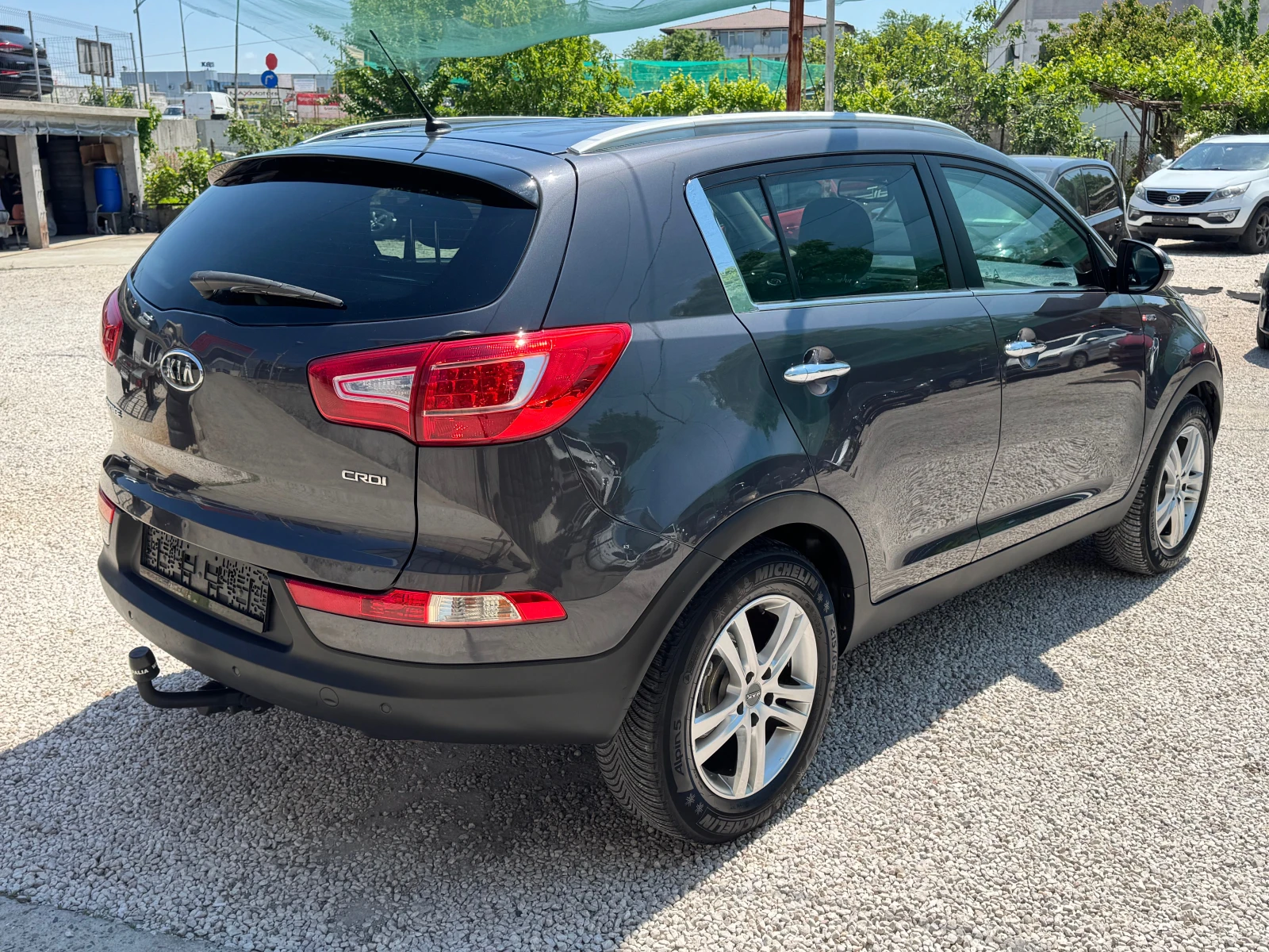 Kia Sportage 2.0CRDI-АВТОМАТ, снимка 4 - Автомобили и джипове - 54682471