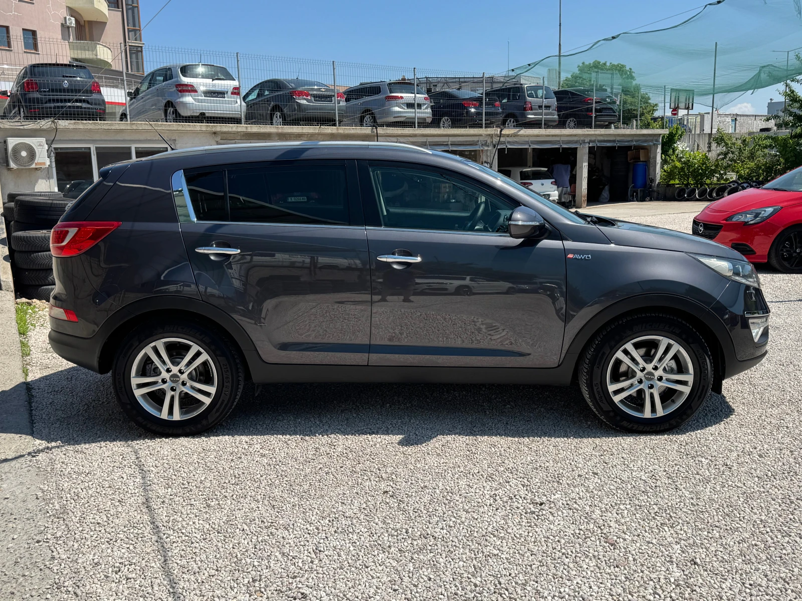 Kia Sportage 2.0CRDI-АВТОМАТ, снимка 3 - Автомобили и джипове - 54682471