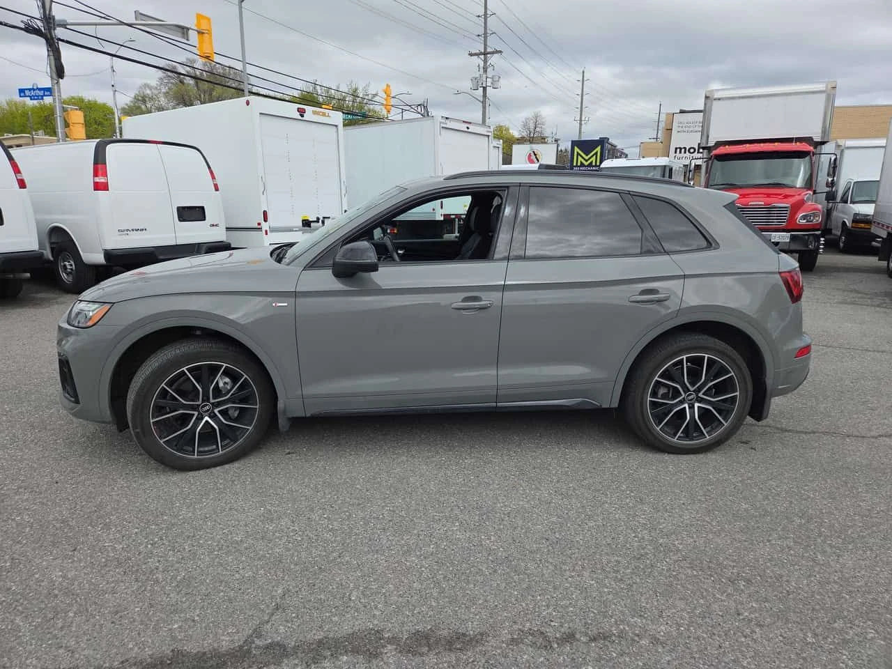 Audi Q5 * CARFAX * АВТОКРЕДИТ БЕЗ ПЪРВОНАЧАЛНА ВНОСКА, снимка 2 - Автомобили и джипове - 54784329