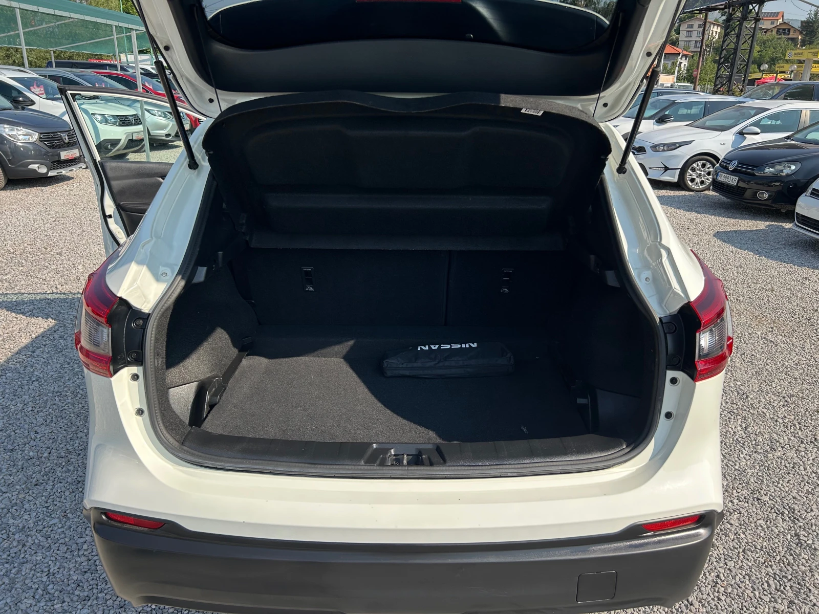 Nissan Qashqai 1.5DCI EURO6B FACE, снимка 16 - Автомобили и джипове - 55768349