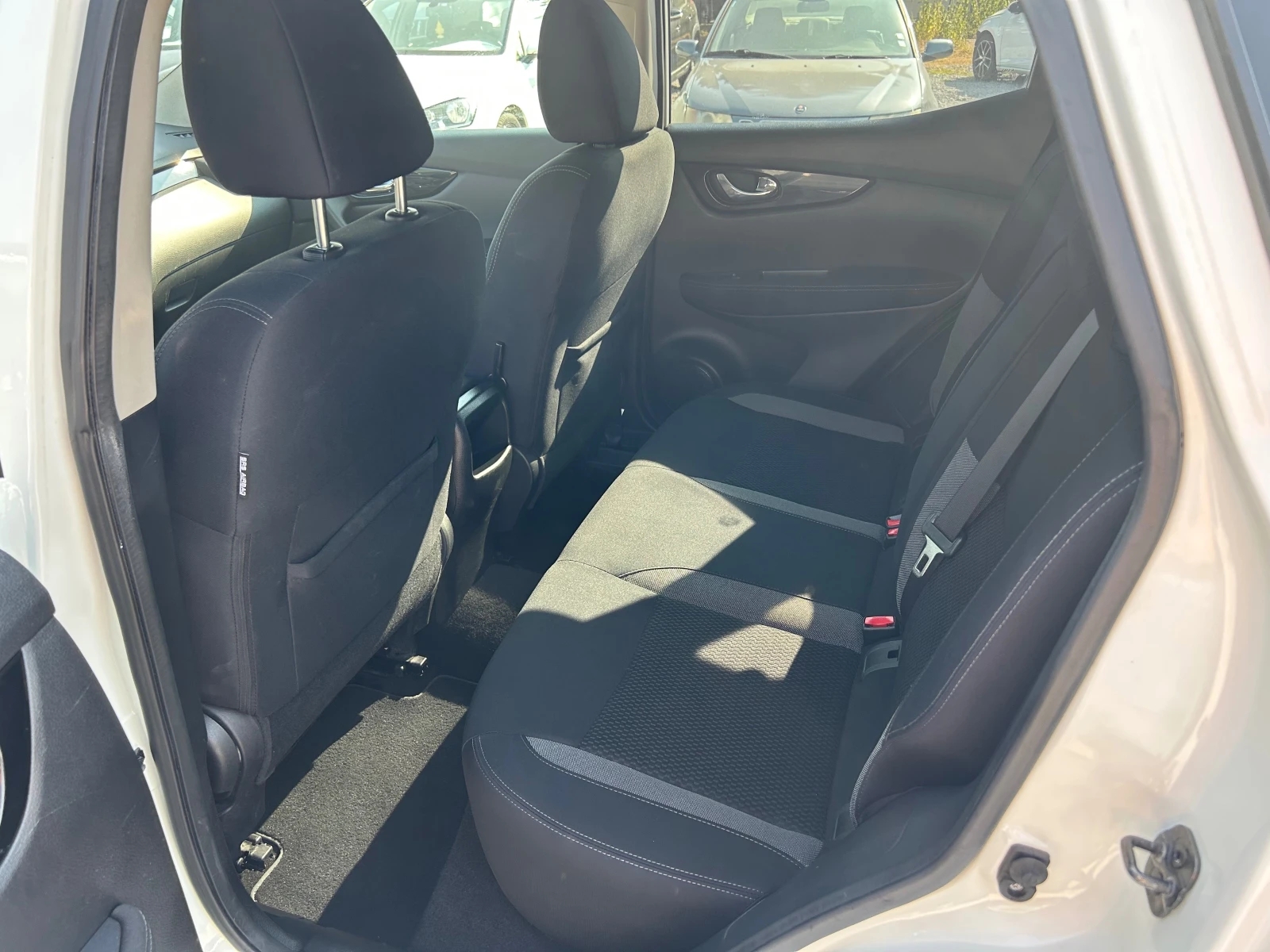 Nissan Qashqai 1.5DCI EURO6B FACE, снимка 11 - Автомобили и джипове - 55768349