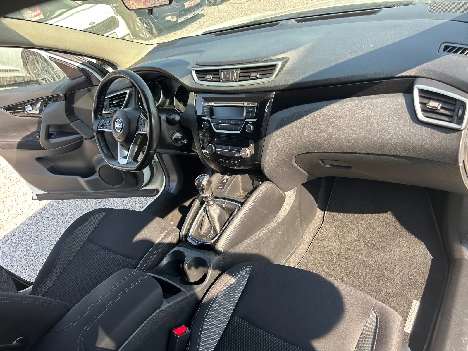 Nissan Qashqai 1.5DCI EURO6B FACE, снимка 14 - Автомобили и джипове - 55768349