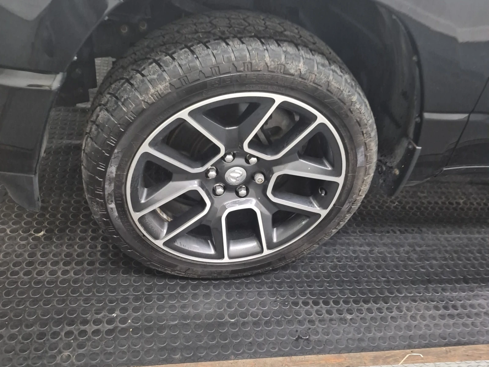 Dodge RAM 1500 * SPORT /  CARFAX / АВТОКРЕДИТ , снимка 6 - Автомобили и джипове - 55817026
