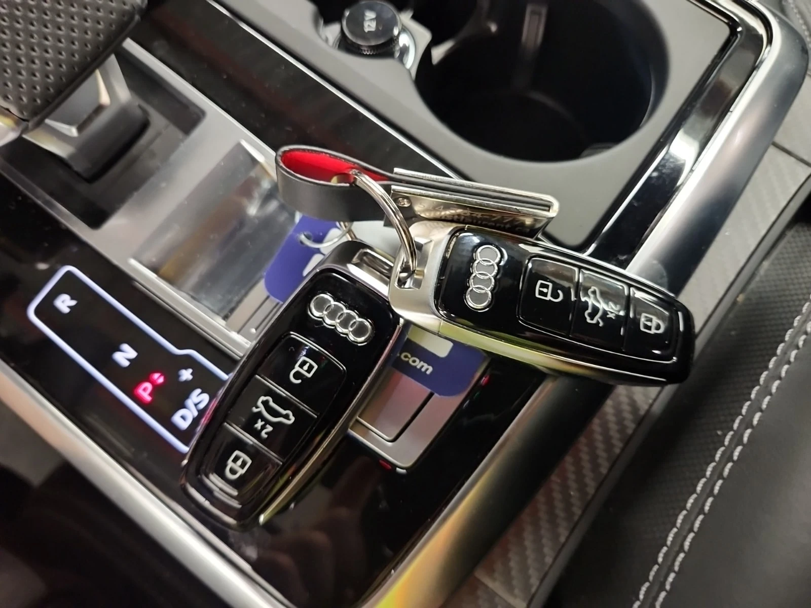 Audi SQ7 4.0 TFSI QUATTRO / MATRIX / DIS / HUD / 360 , снимка 9 - Автомобили и джипове - 55847109