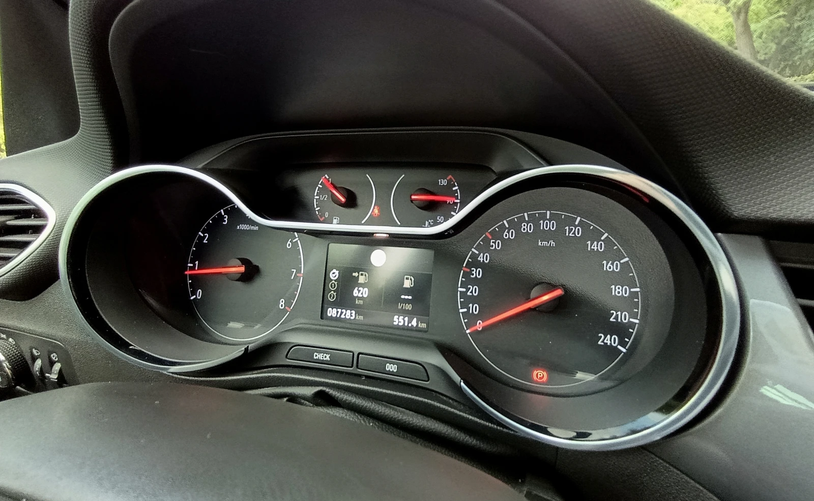 Opel Crossland X Elegance, снимка 8 - Автомобили и джипове - 55960470