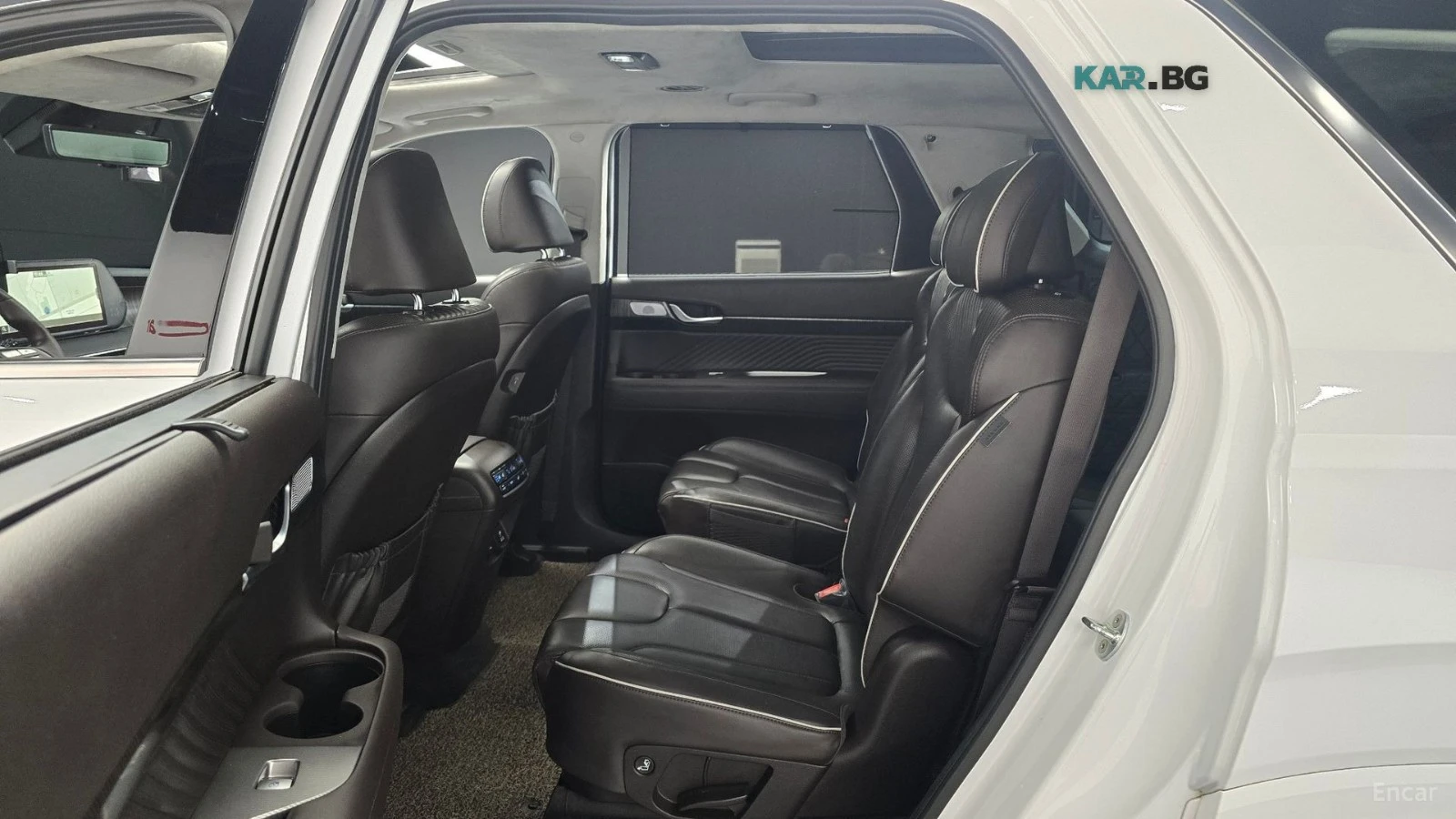 Hyundai Palisade CALLIGRAPHY* 4x4* 3.8* DISTRONIC* МАСАЖИ* ОБДУХ* , снимка 10 - Автомобили и джипове - 56017700