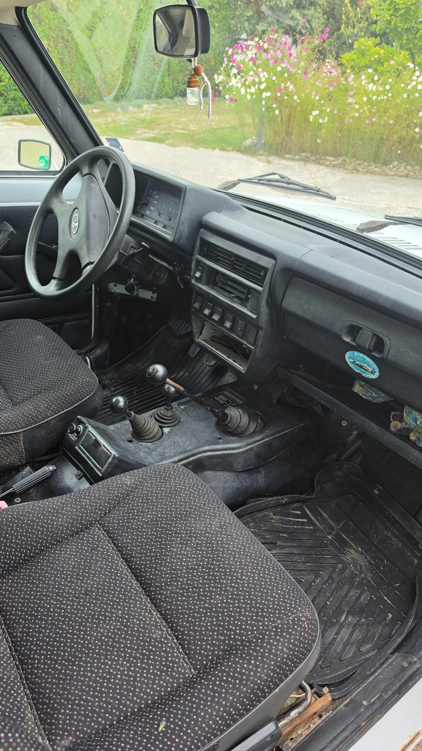 Lada Niva, снимка 7 - Автомобили и джипове - 56227597