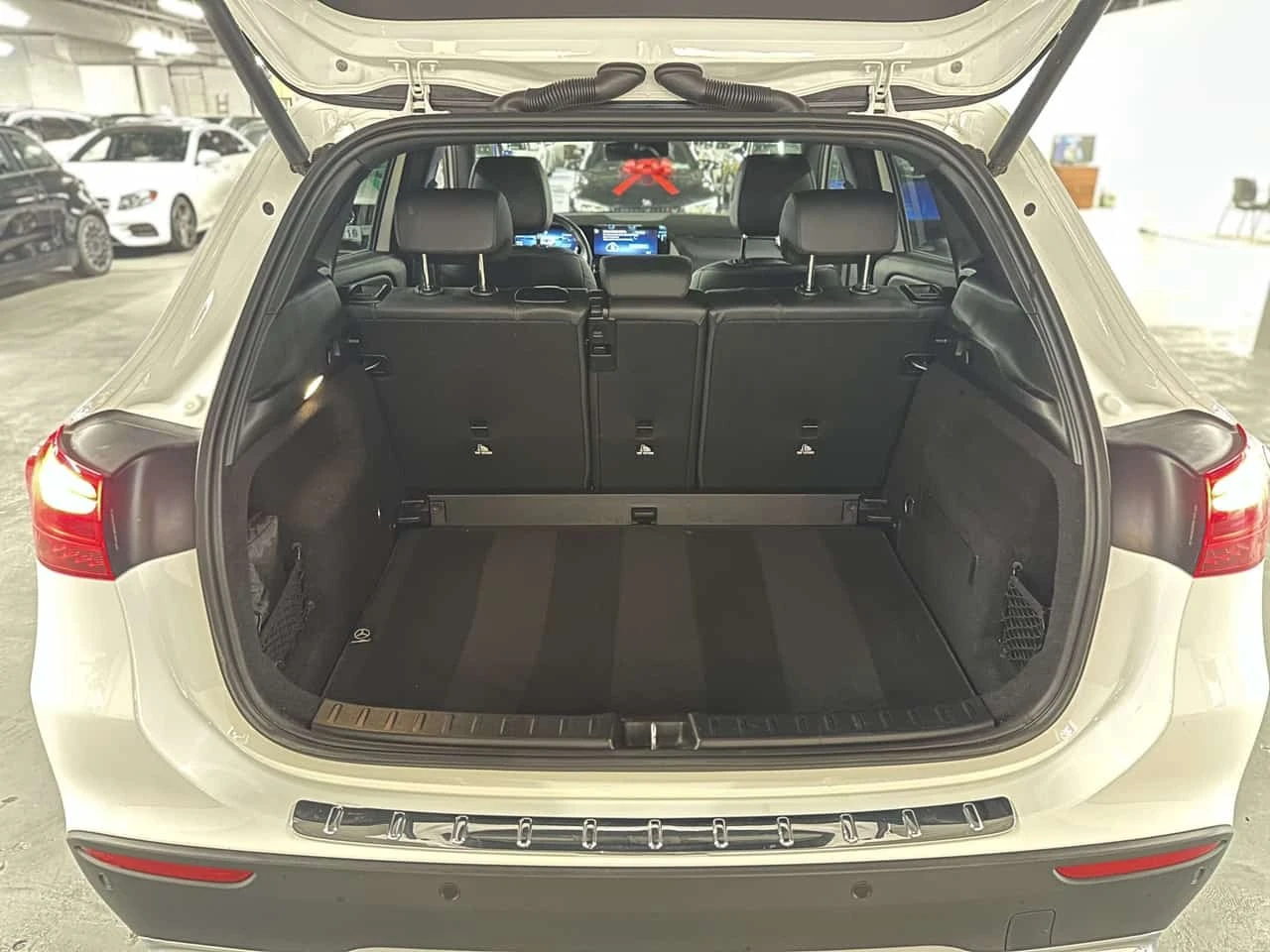 Mercedes-Benz GLA * 250 250 4MATIC SUV| CLEAN CAR FAX| PANO ROOF| RE | Mobile.bg � ����������� 14