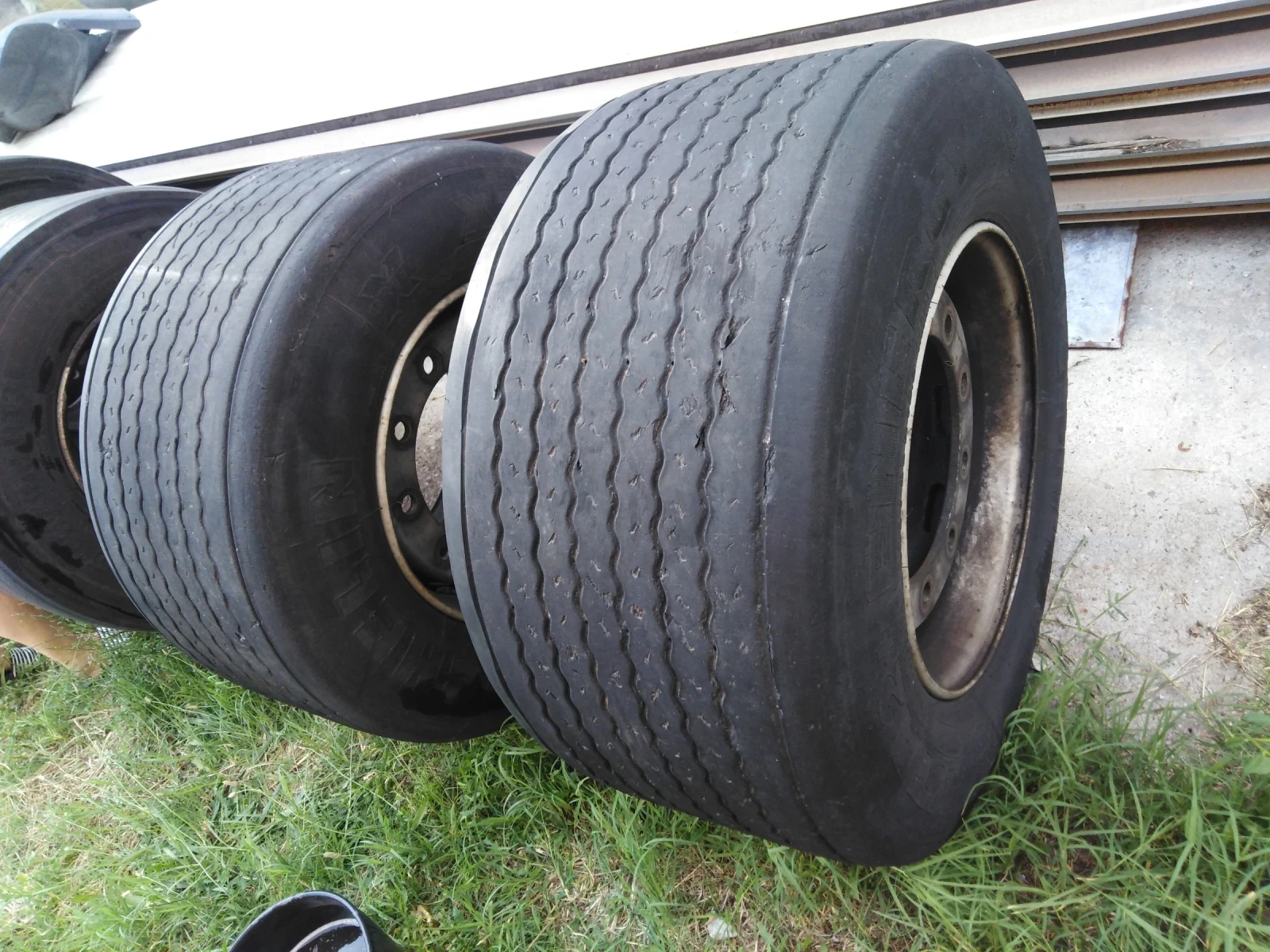 ���� � ������ 435/50R19.5 �� ����������� Mega | Mobile.bg � ����������� 15