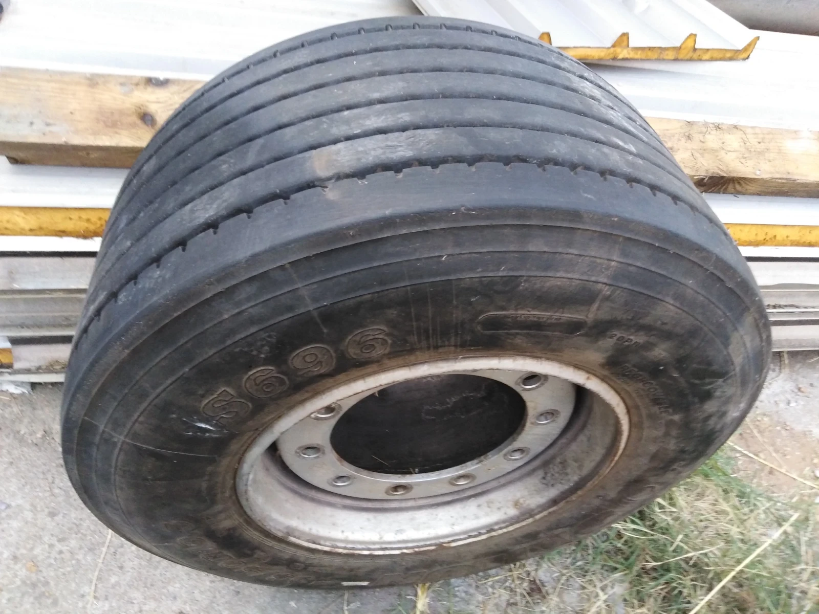 ���� � ������ 435/50R19.5 �� ����������� Mega | Mobile.bg � ����������� 12