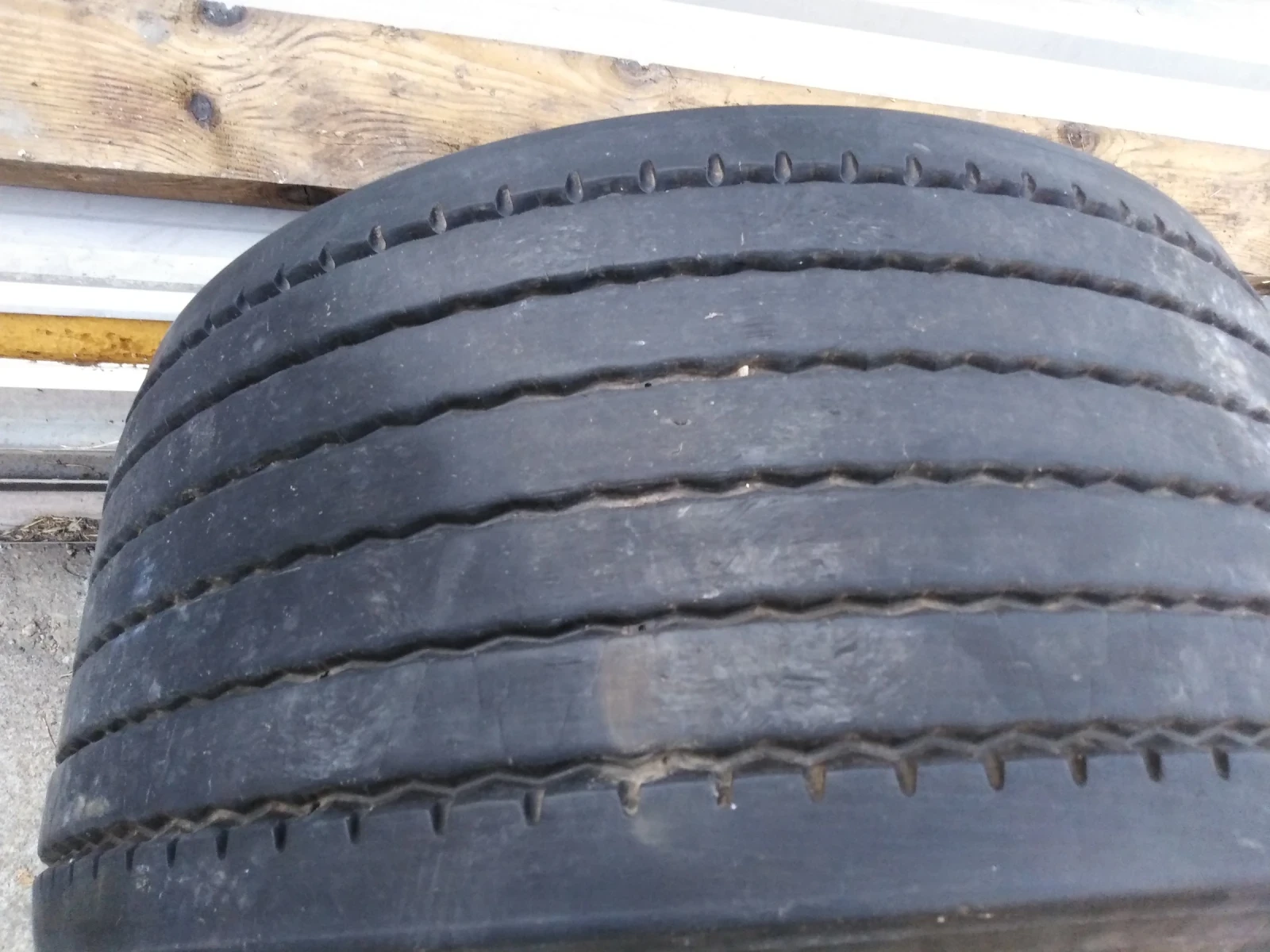 ���� � ������ 435/50R19.5 �� ����������� Mega | Mobile.bg � ����������� 2