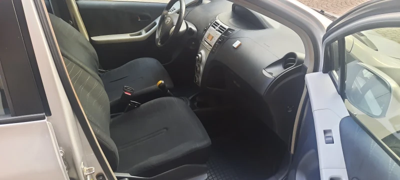 Toyota Yaris 1.4 D4D 90кс, снимка 10 - Автомобили и джипове - 48087997